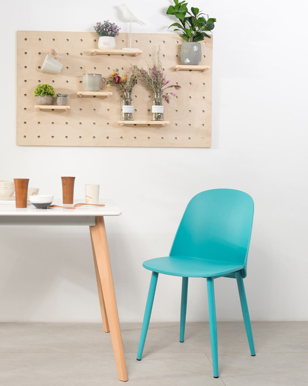 Hertha Designstuhl Vermillion