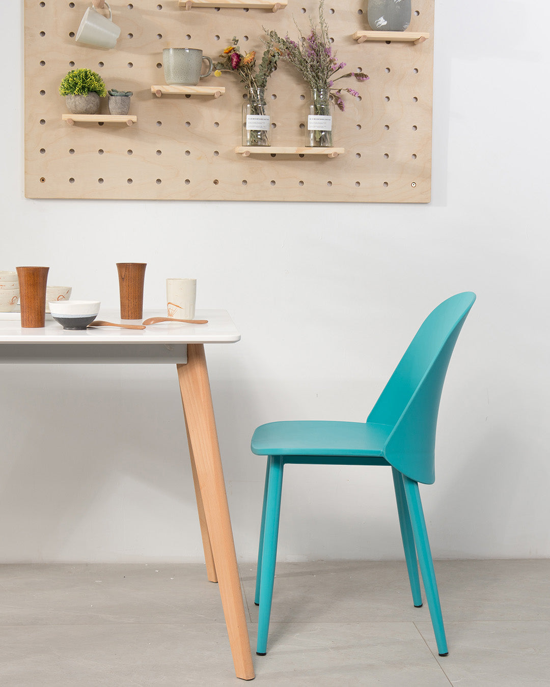 Hertha Designstuhl Vermillion