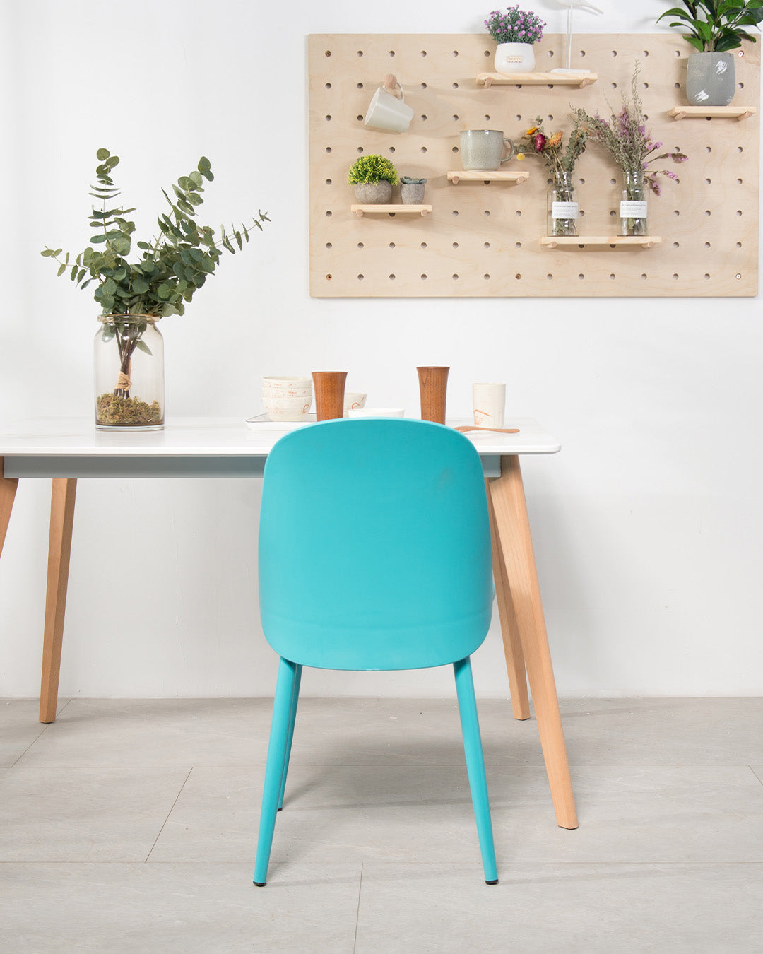 Hertha Designstuhl Vermillion