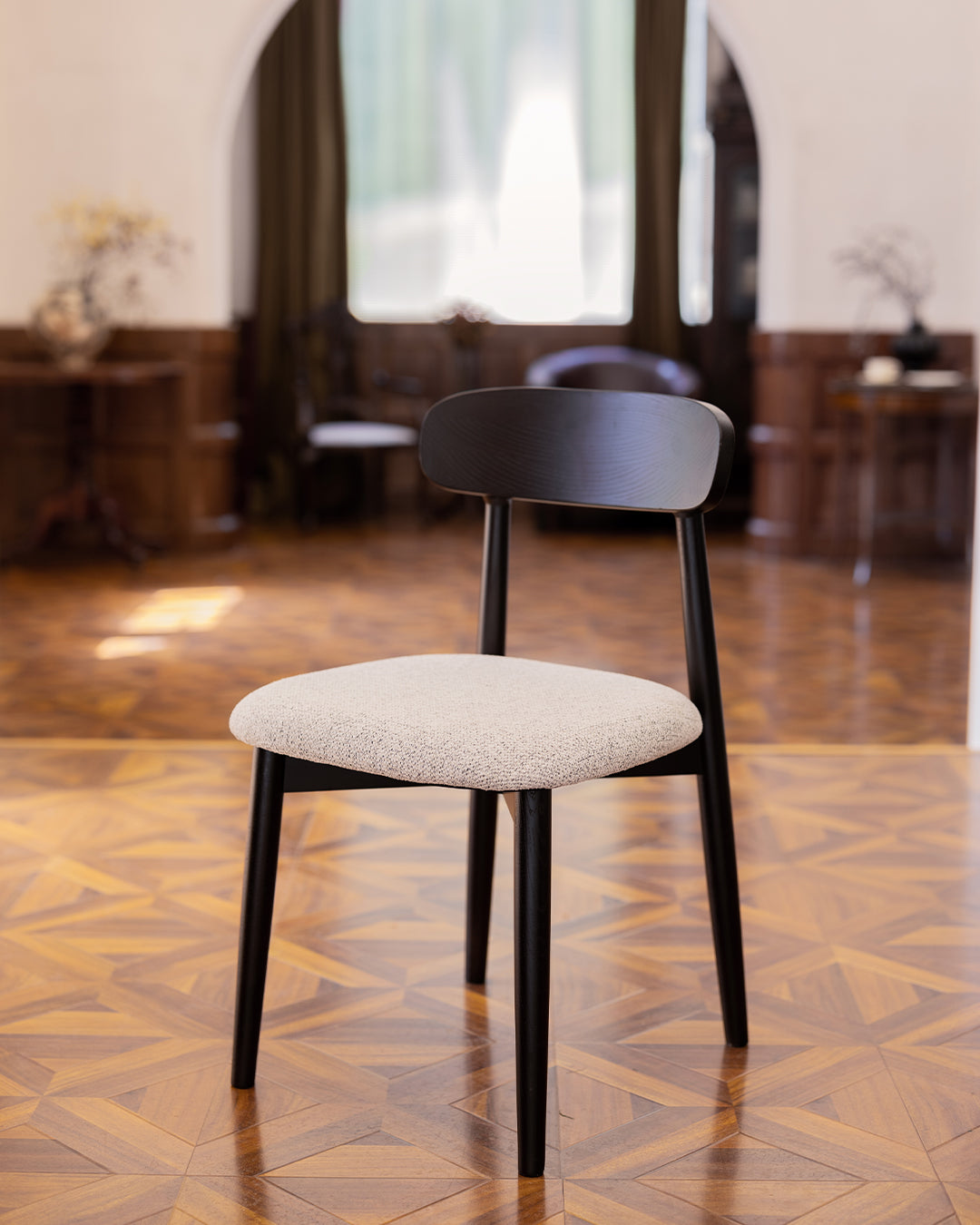 Samantha Holzstuhl dunkler Beige