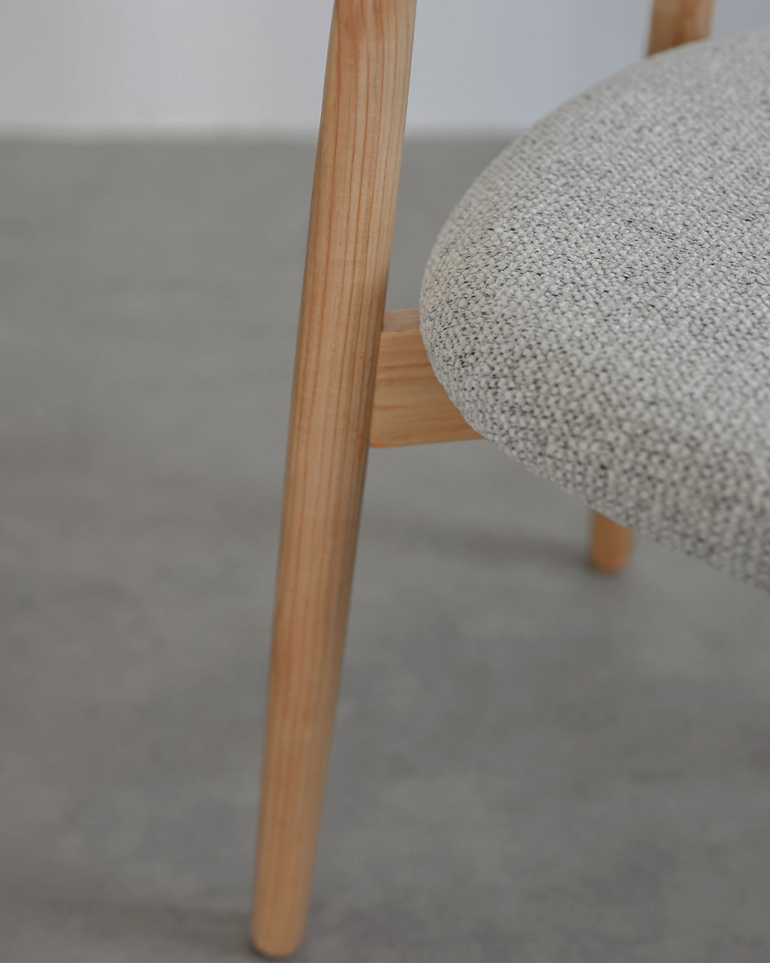 Samantha Holzstuhl dunkler Beige
