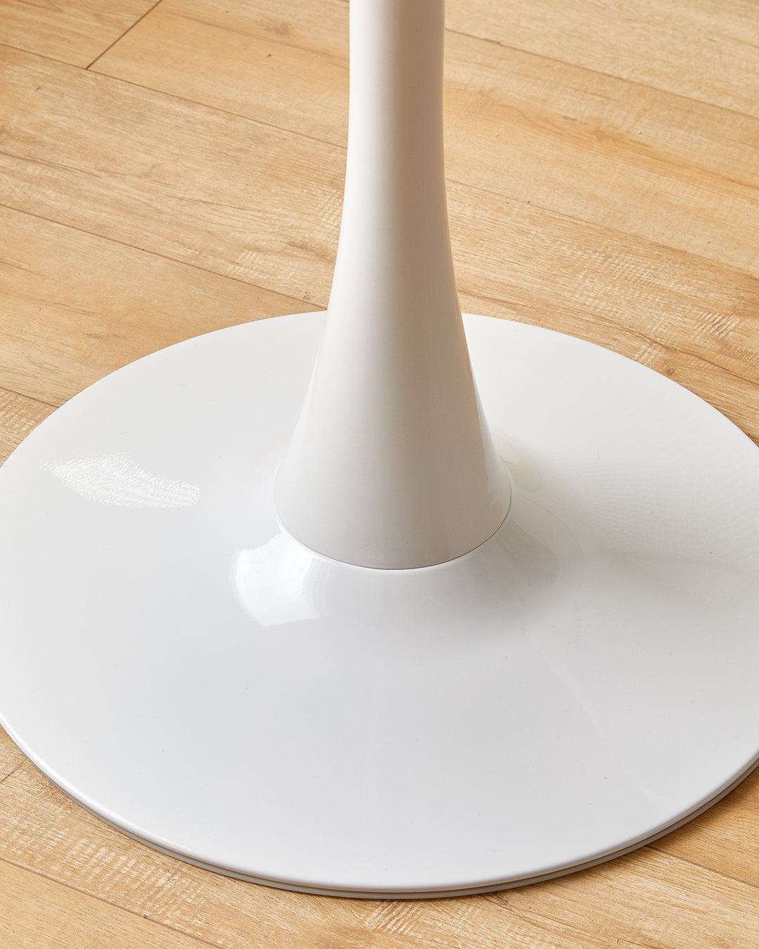 Peitho Table White