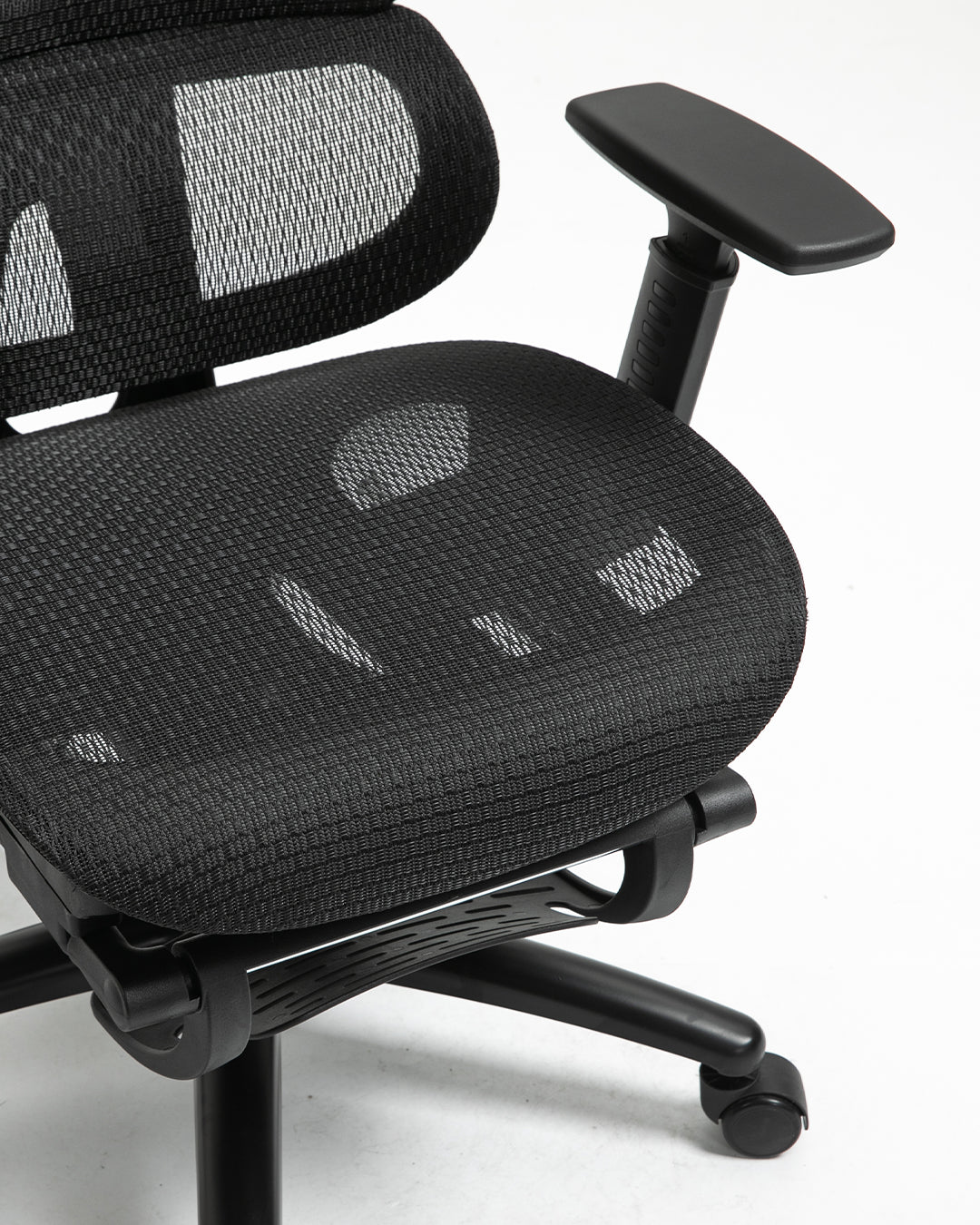 Aethra Office Chair Black