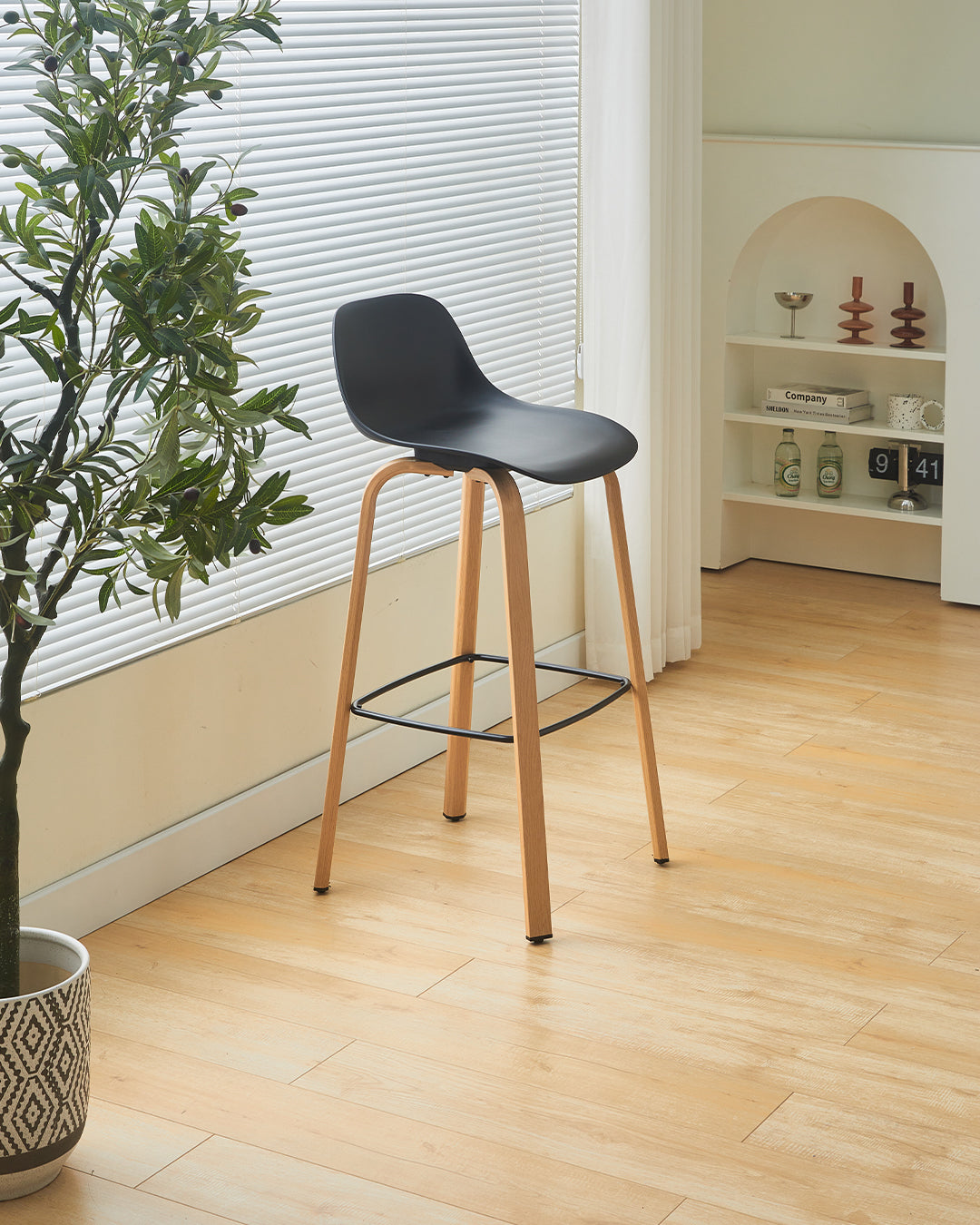 Leda Bar Stool Black