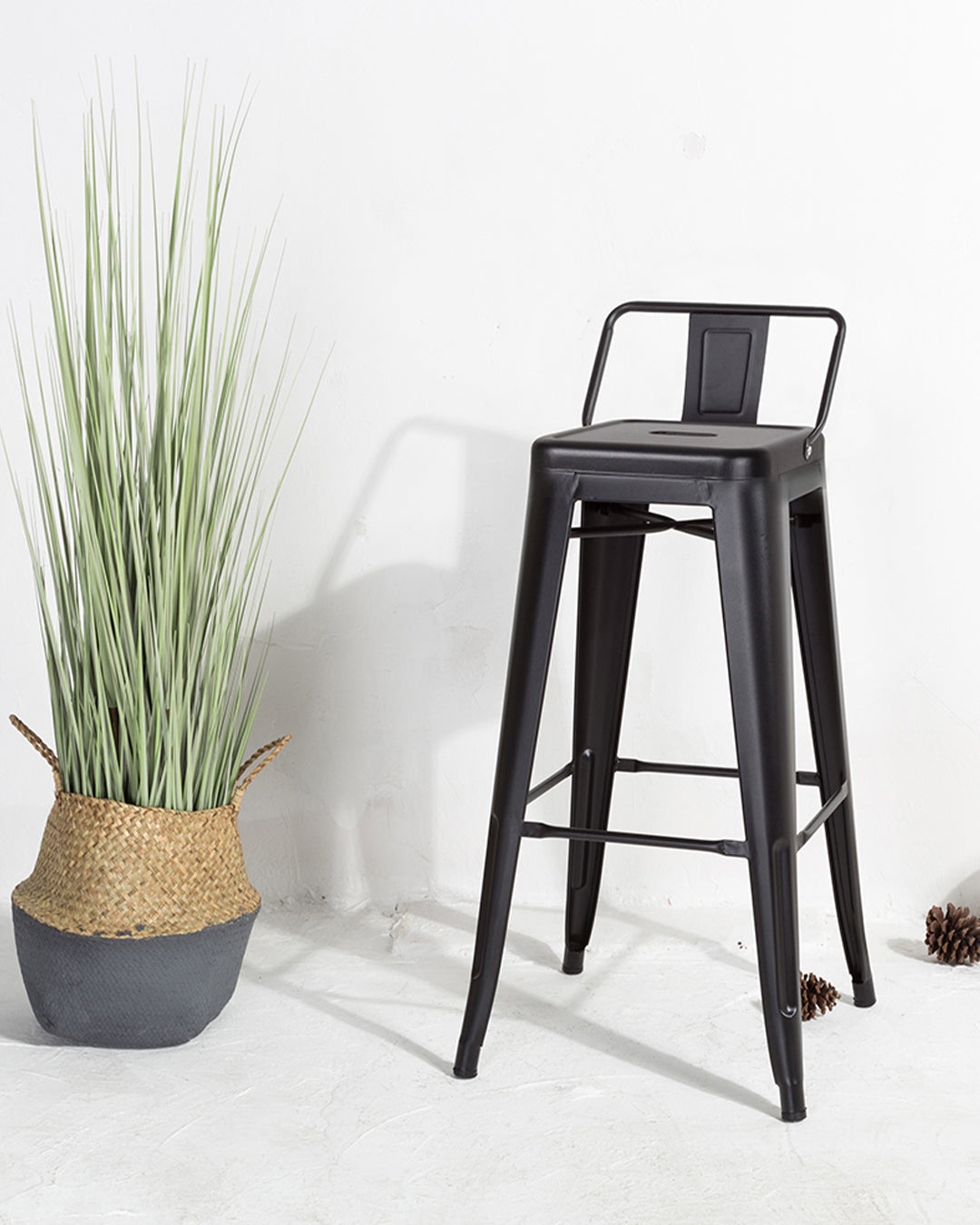 Lix Metal Bar Chair Black