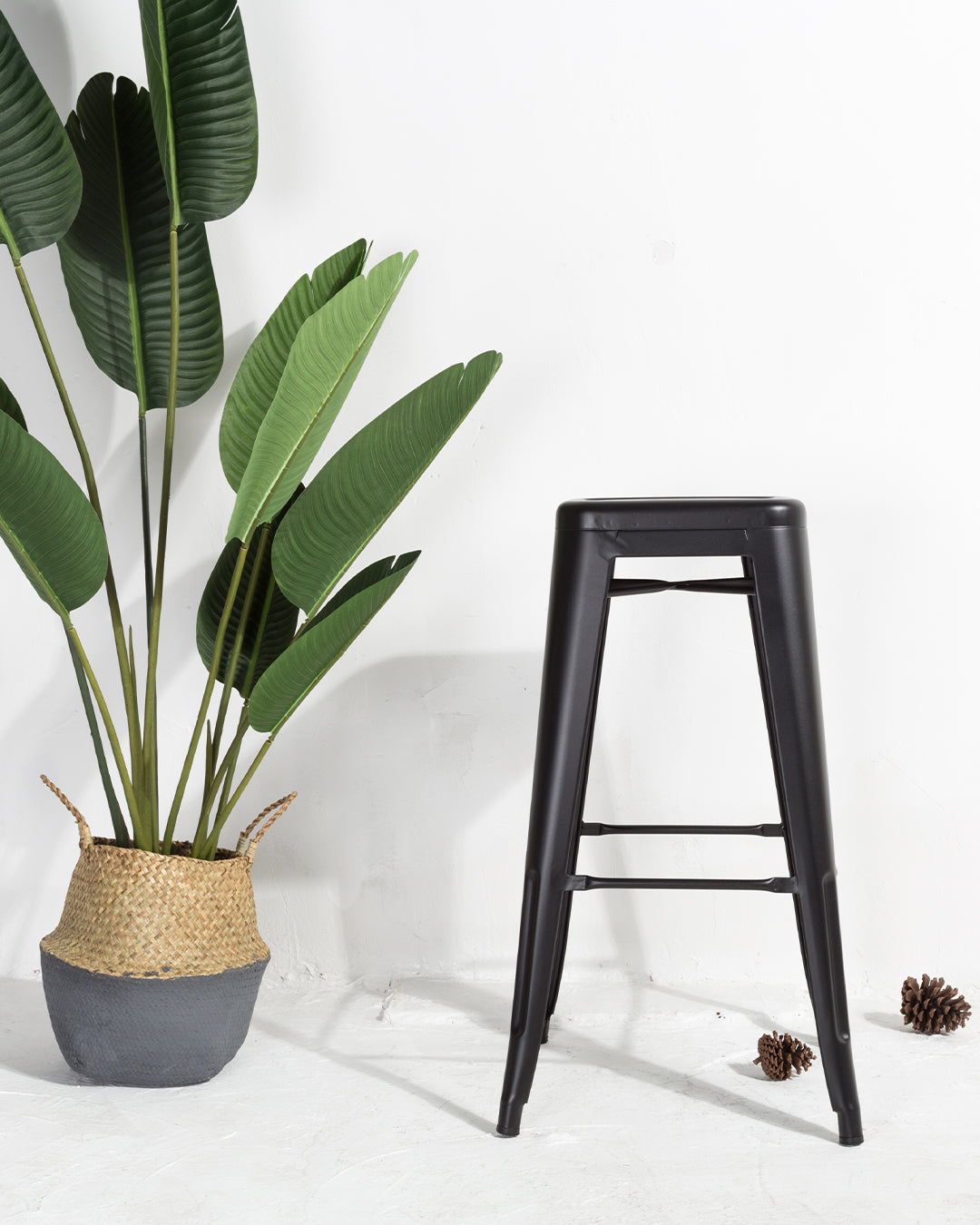 Lix Metal Bar Stool Black