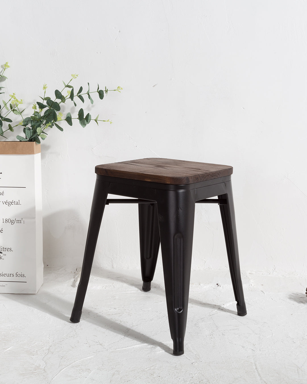 Lix Wood Stool Black