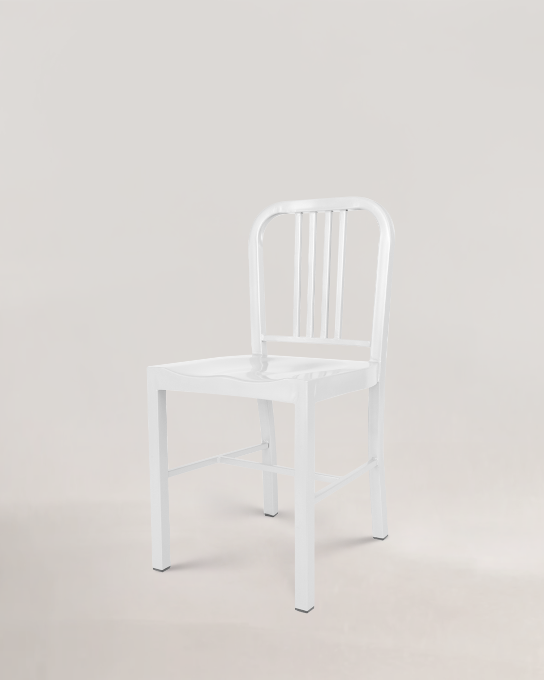 Chaise en métal marine blanche